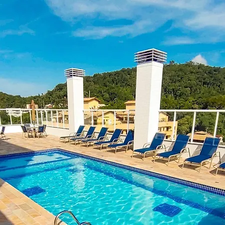 Apartamentos 300m Praia das Toninhas - vista para a serra do mar-2